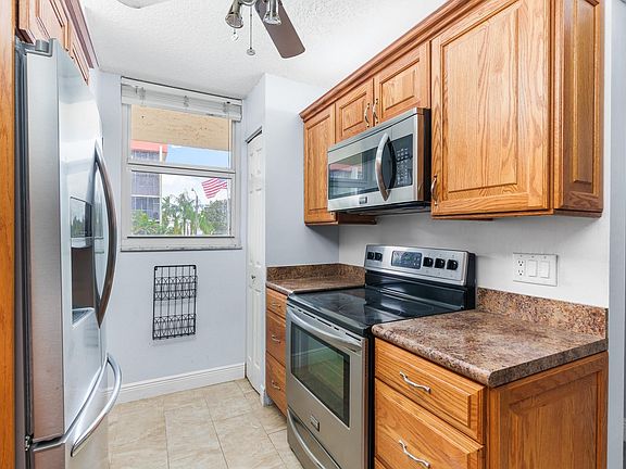 5th image of 5300 NE 24th Terrace #223C