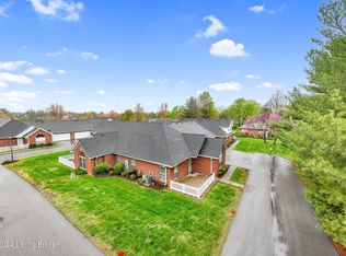 10010 Grey Hawk Dr, Louisville, KY 40219