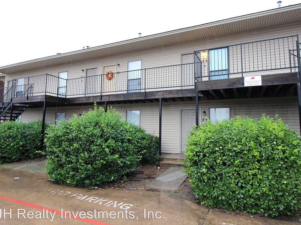 1st image of 1901 E Lindsey St APT 2B