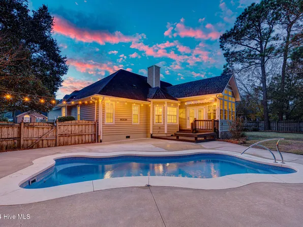 4925 Crosswinds Drive, Wilmington, NC 28409