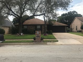 7824 Castillo Rd, Fort Worth, TX 76112