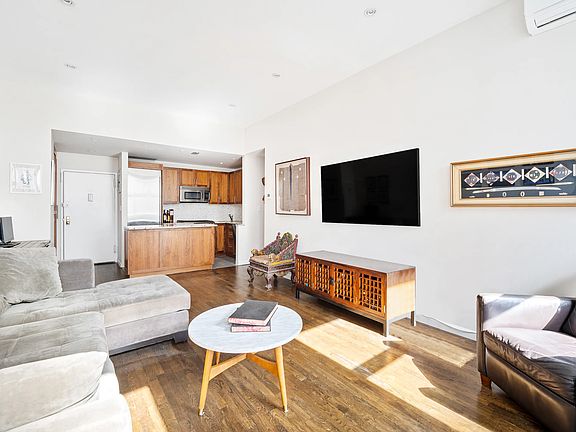 3rd image of 159 Madison Ave APT 12E