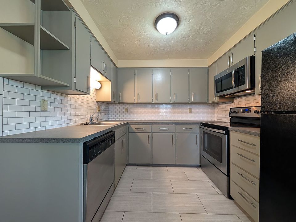 1st image of 2222 Willamette St #2222WILL-17