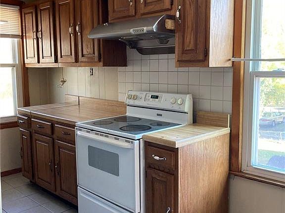 2nd image of 191 Valley St Floor 2