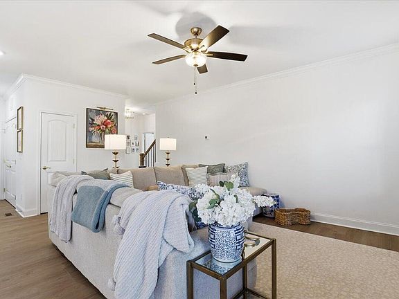 4th image of 30 Sunrise Ct