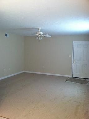 1st image of 230 Highland Blvd APT 4