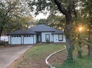 4010 Bandera Dr, Decordova, TX 76049