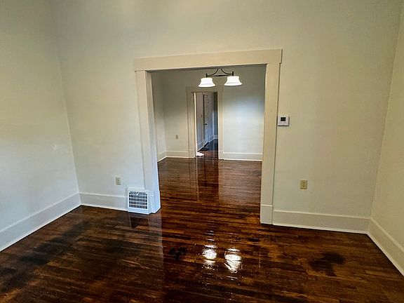 4th image of 816 E Scott St