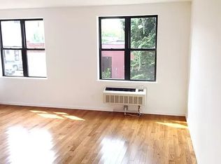 14-42 31st Dr #1B, Astoria, NY 11106