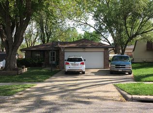 155 Oregon Trl, Lincoln, NE 68521