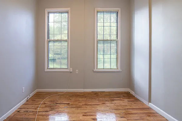 Rented by Isaac Silberstein, LREB | media 2