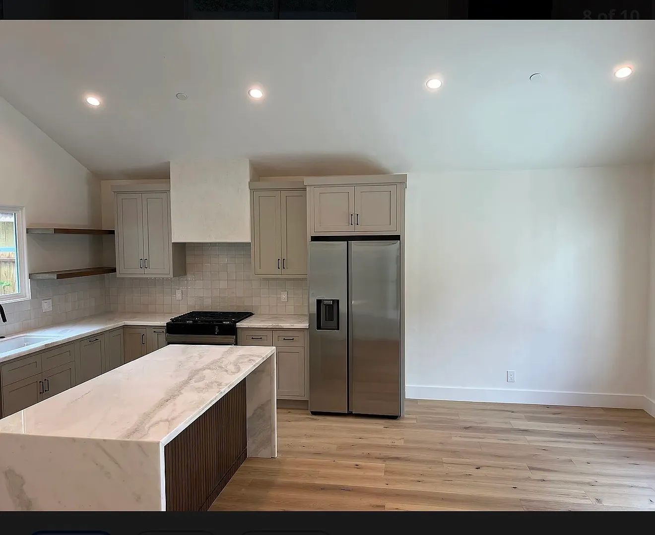 2 bed, 800 sqft, $3,595 — Photo 1