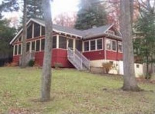 425 Lower Horseshoe Dr, Twin Lakes, WI 53181
