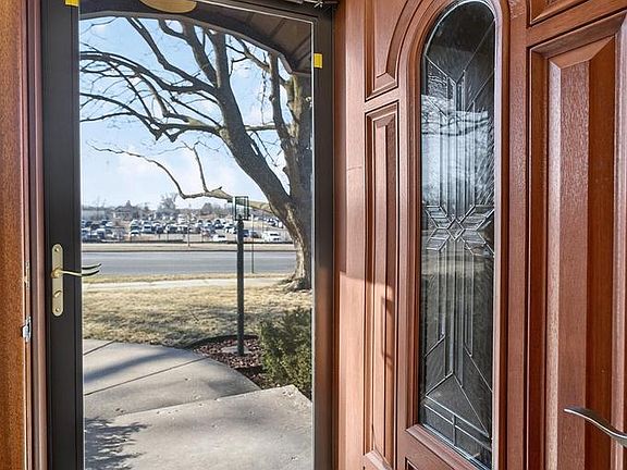 3rd image of 512 22nd Avenue