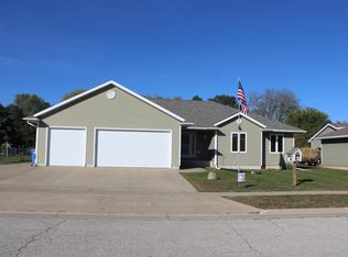 413 N Lori St, Shell Rock, IA 50670
