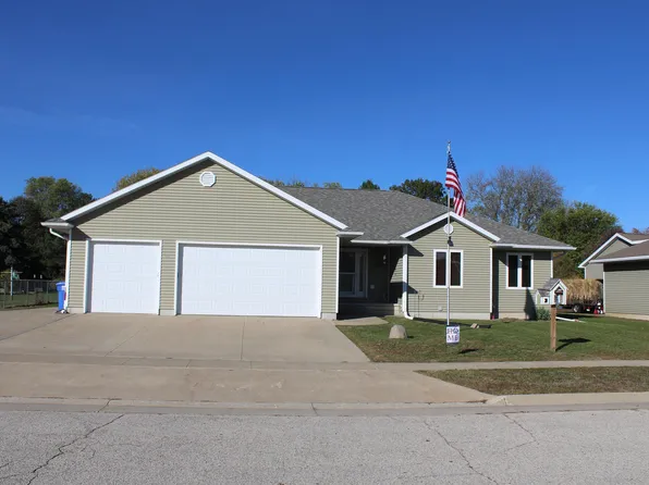 413 N Lori St, Shell Rock, IA 50670