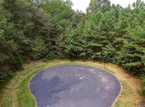 5th image of 126 Stormy Ct