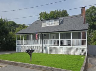 7 Meadow St, Goldens Bridge, NY 10526