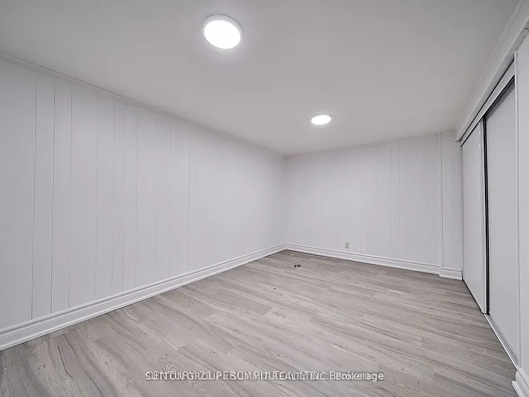 48 Tulloch Dr #BASEMENT — Photo 10