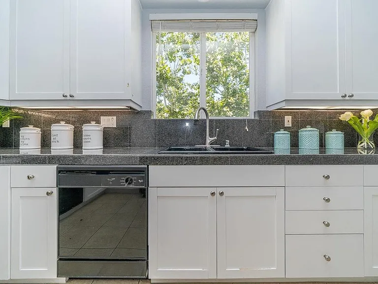 117 Serenity Pl — Photo 20