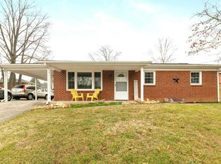 951 Pine Pl, Rich Creek, VA 24147