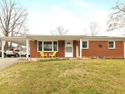 951 Pine Pl, Rich Creek, VA, 24147