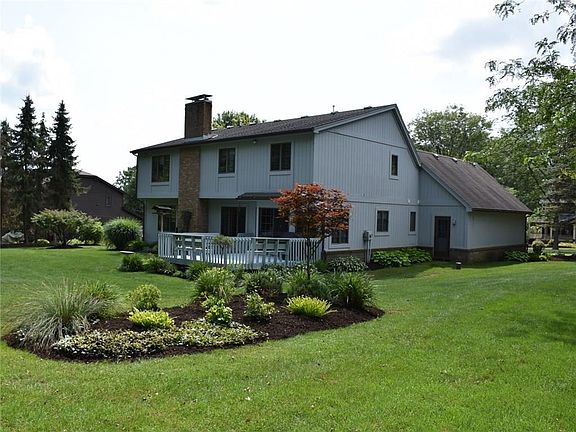 3rd image of 10198 Nancy Dr