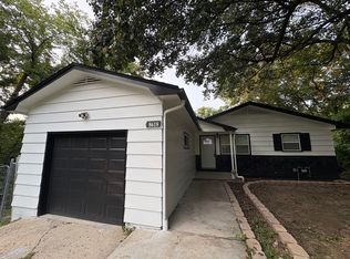 8618 E 32nd St, Kansas City, MO 64129