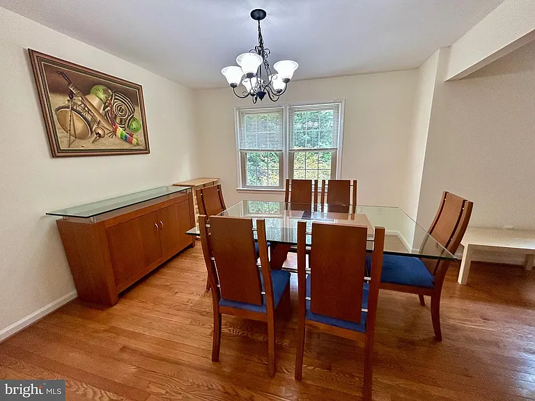 5916 Dorchester Way — Photo 5
