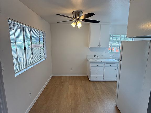 4th image of 8627 Glenhaven St #8627