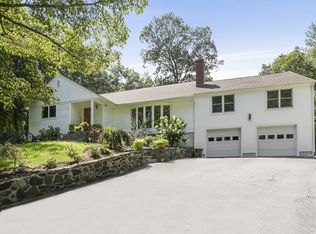 23 Thornewood Rd, Armonk, NY 10504
