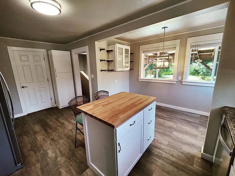 3141 Porter St — Photo 6
