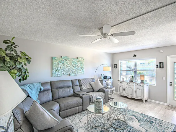 15 Dorset A, Boca Raton, FL 33434