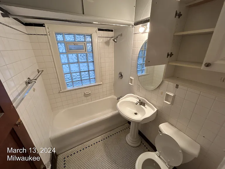 2720 N 52nd St — Photo 12