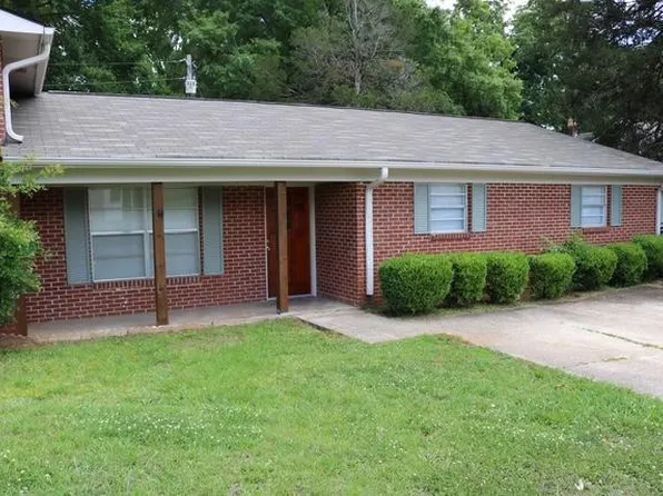 614 Avenue E E, West Pt, GA 31833