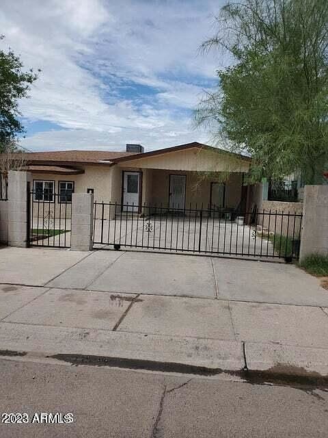 1st image of 1010 S 31st Ave