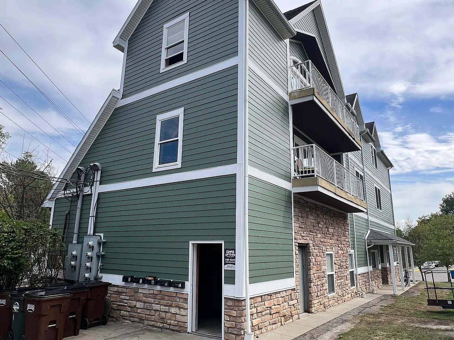 2 bed, $1,400 — Photo 2