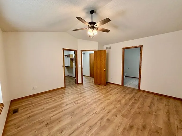 2315 N Brandon Cir — Photo 7