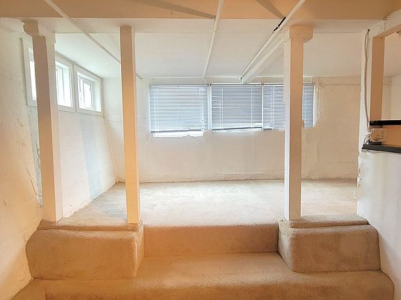 2nd image of 415 & 417 N Kentucky St #417C