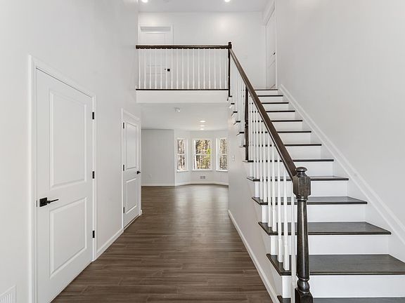 2nd image of 1001 Madison Ave