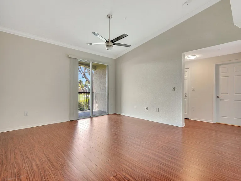 15055 Michelangelo Blvd — Photo 4