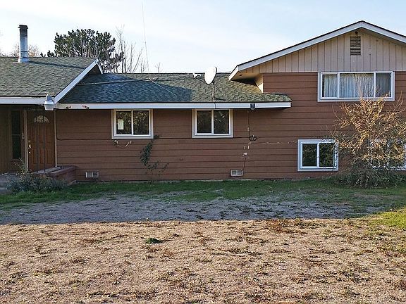 2nd image of 260 Higgins Ln