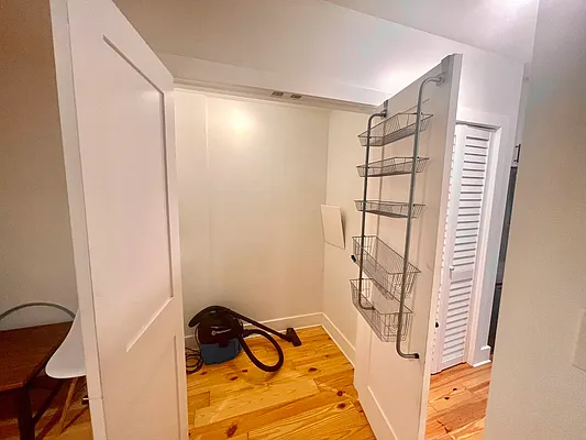 Rented by A P Realty Group NY LTD | media 29