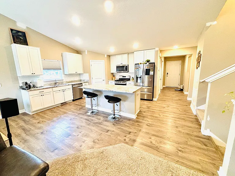 18031 Headwaters Dr — Photo 7