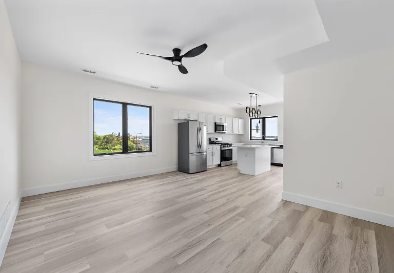 1295 Holmden Ave #2 — Photo 8