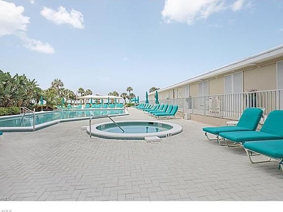 3rd image of 4041 Gulf Shore Blvd N APT 406