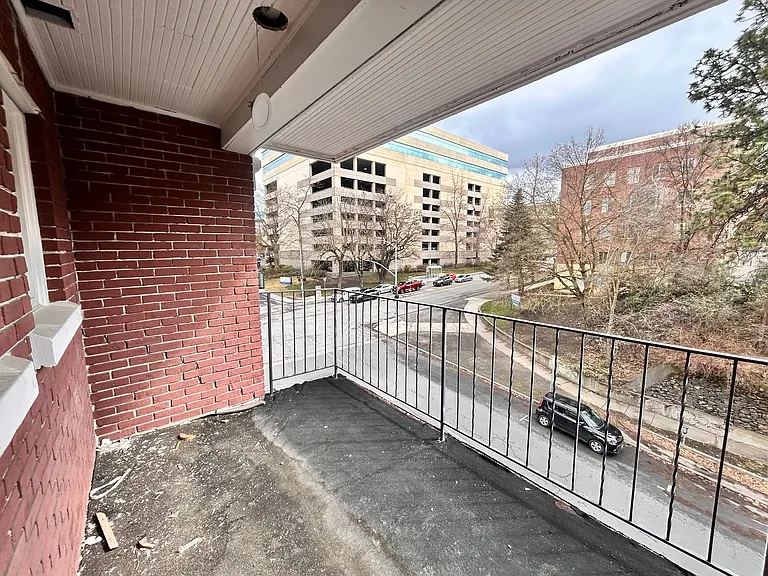 Cambridge Court Apartments — Photo 31