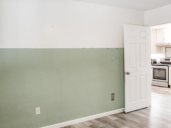 5th image of 4281 Castille Ave
