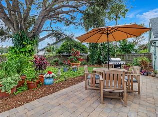 1411 N Alhambra Cir, Naples, FL 34103