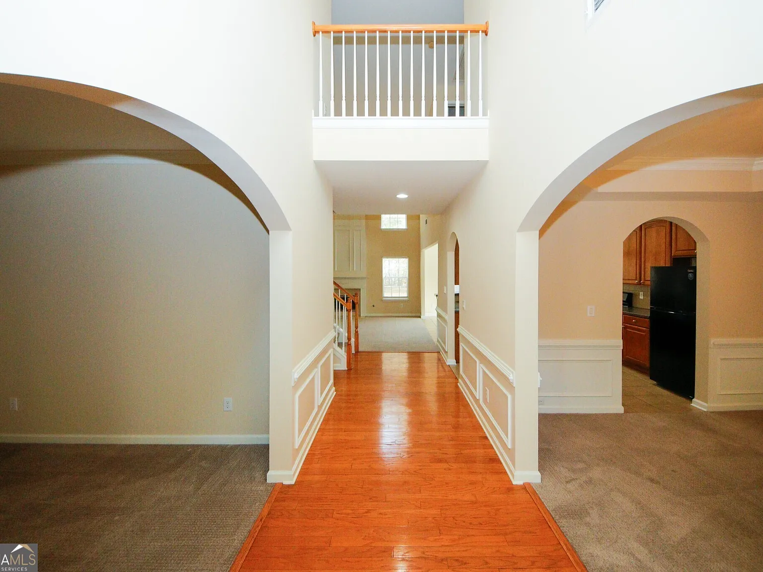 587 Creek Valley Court - 1 — Photo 3